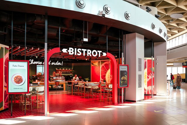 Frontansicht der neu eröffneten Bistrot im Terminal 1.