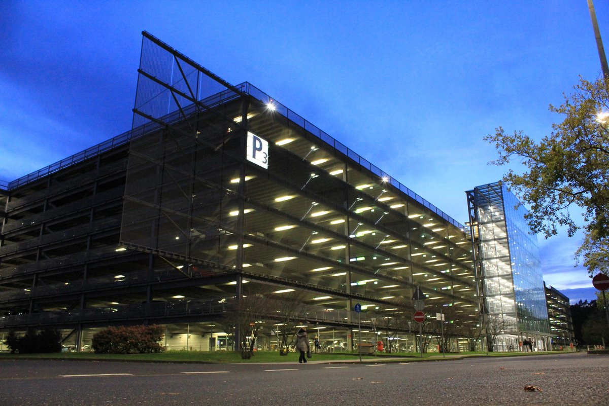 Parkhaus am Köln Bonn Airport strahlt in neuem Licht - Umlandportal CGN