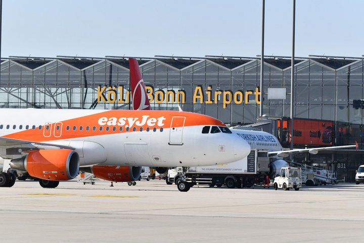Easyjet Maschine am Airport